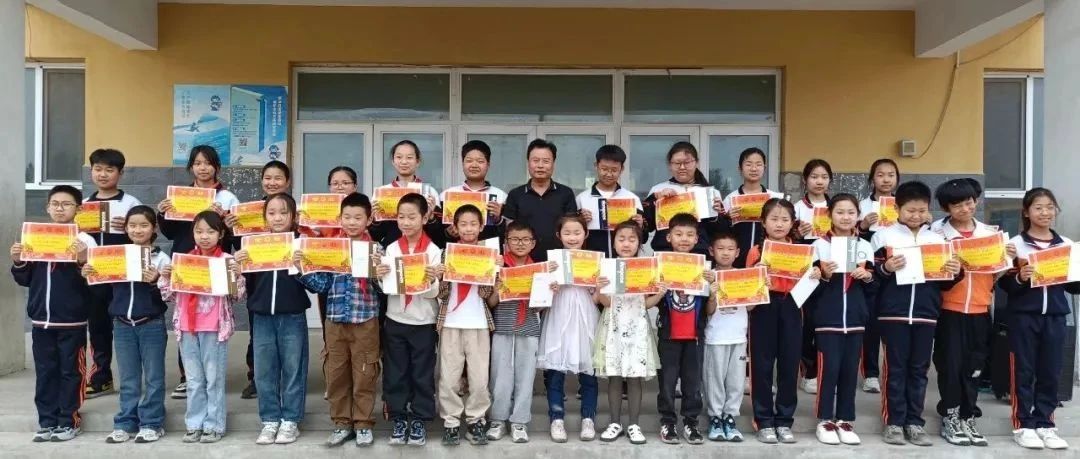 翻开梦想的书页，奏响校园阅读旋律（二）走进北李子口中心小学